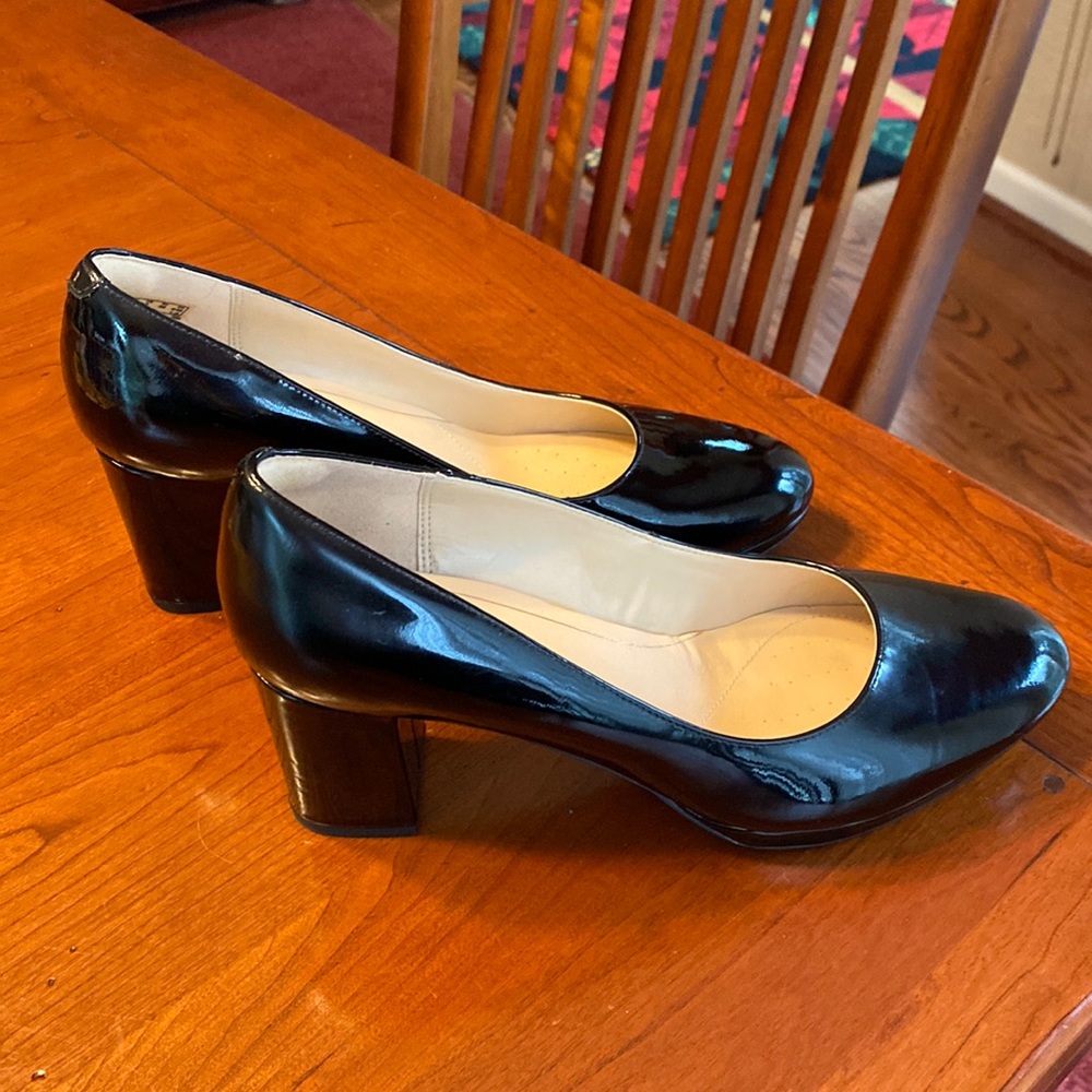 Clarks cushion Kelsey Hope Patent leather pumps